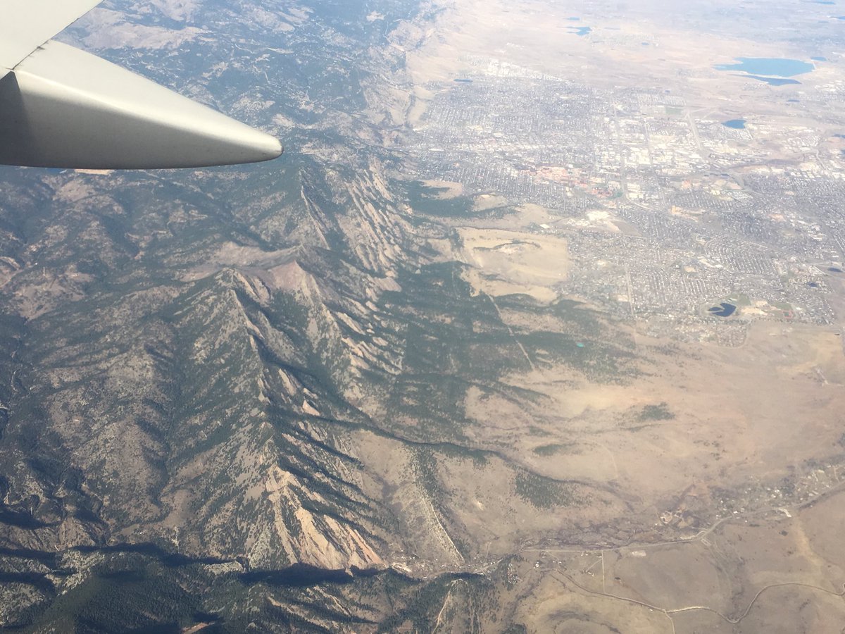 DMantarctica's tweet photo. Flying over the #Rocky #mountains on the way to the #Transantarctic #mountains https://t.co/jAyknnF9iS