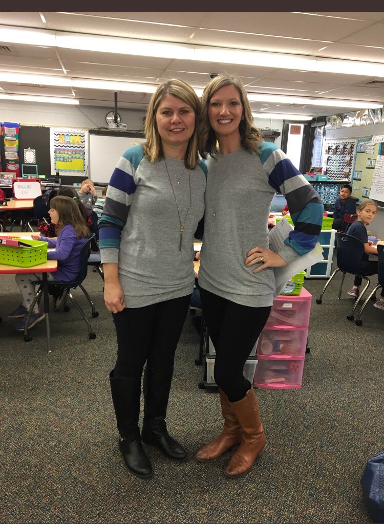 IDzanko's tweet photo. #Twinning. #noteventwinday https://t.co/LBajVFmyYn