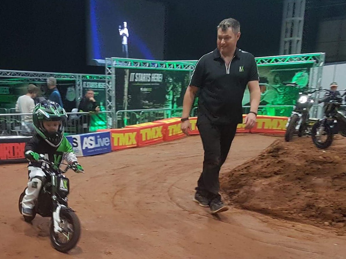KidveloBikesUK's tweet photo. This child came to the Strider Adventure Zone today @motorcyclelive but couldn't ride on two wheels. 
Look at him an hour later! #MCL2017 #strideon https://t.co/ARgCYJ5qWl