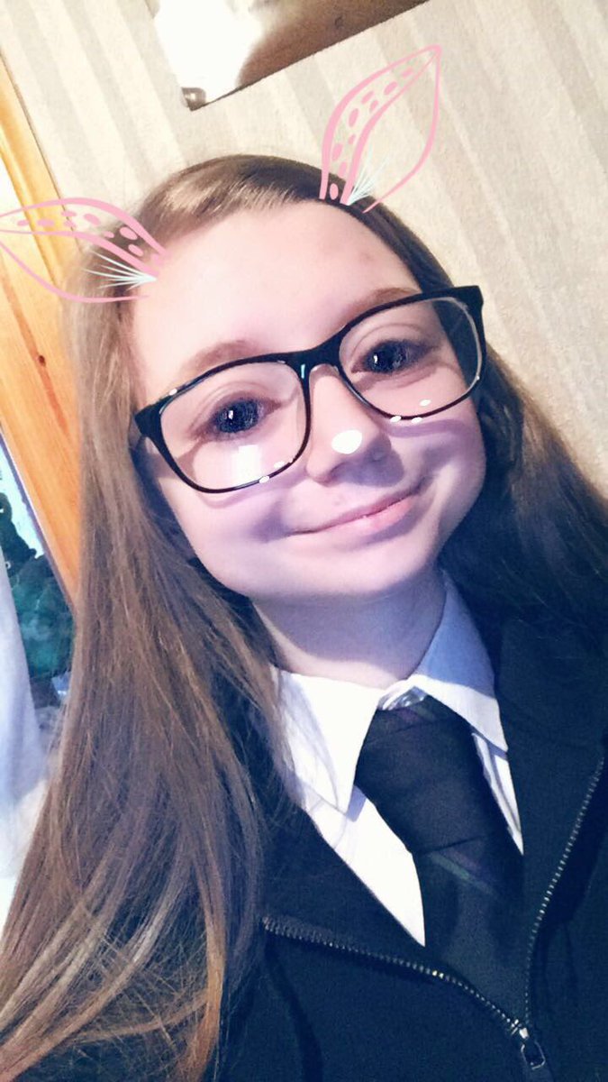 jaimi02's tweet photo. #SelfieForCal I miss cal so he best get back to ggow soon Xx https://t.co/c7vxlWmzeF
