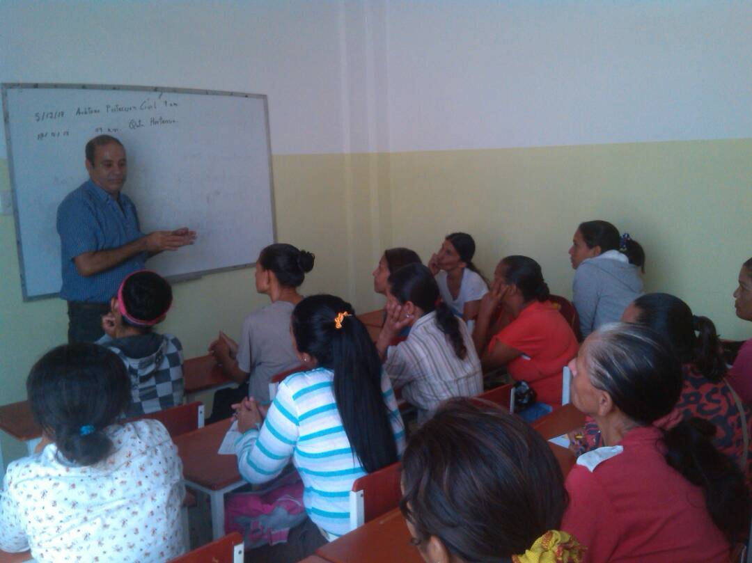 ler1972's tweet photo. Jornada de atención social a familiares de privados de libertad @flialara @mspenitenciario @mirelct #RevolucionPenitenciaria https://t.co/P2OfAaX5a2