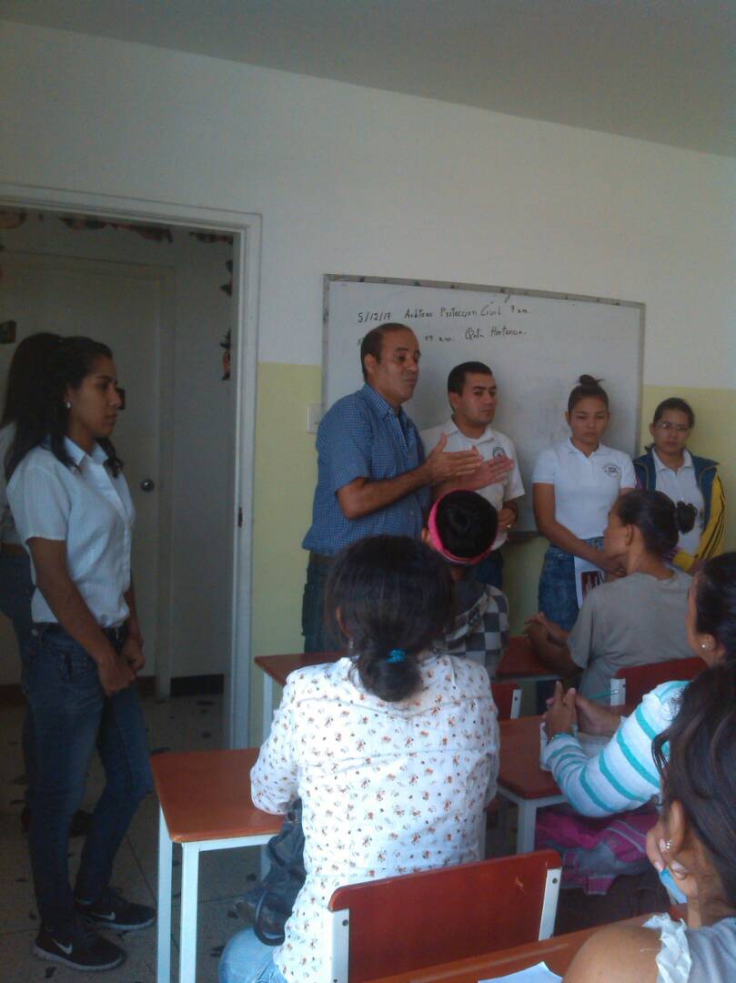 ler1972's tweet photo. Jornada de atención social a familiares de privados de libertad @flialara @mspenitenciario @mirelct #RevolucionPenitenciaria https://t.co/P2OfAaX5a2
