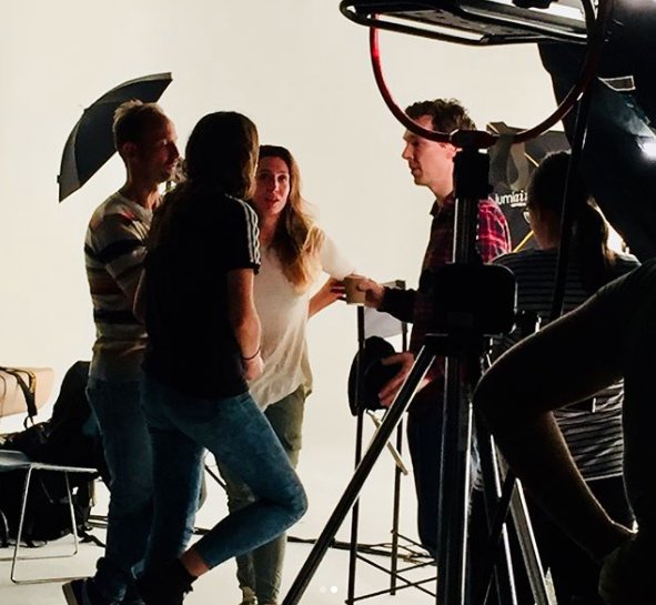 Cumberbuddy's tweet image. "On the set of @missinglinkfilms charity film today. The amazing Benedict Cumberbatch was dreamy!”
instagram.com/p/Bbu21Y0BbEz/