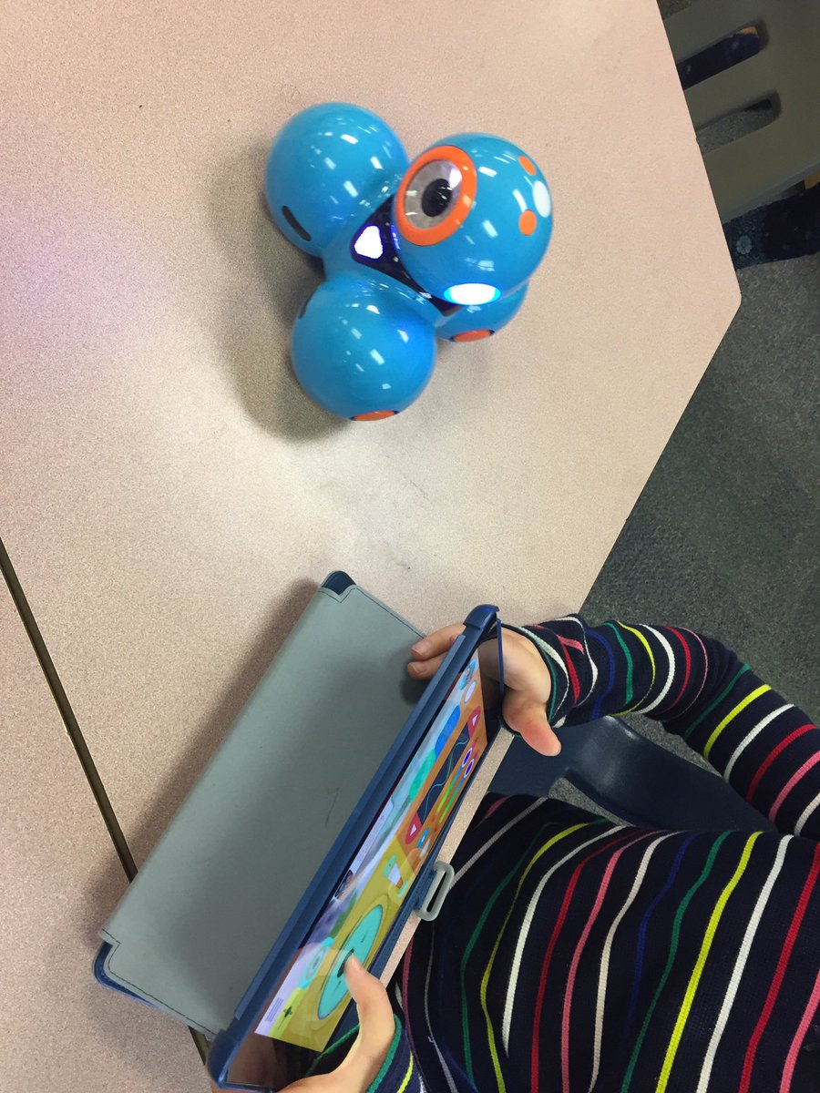 Mrs Saito's Class (@mrssaito1) on Twitter photo More coding <a href="/FraserWood36/">Fraser Wood 36</a> in Div 10. #codingrocks #wecandoit #notthathard #sd36learn #fwlearn More coding <a href="/FraserWood36/">Fraser Wood 36</a> in Div 10. #codingrocks #wecandoit #notthathard #sd36learn #fwlearn