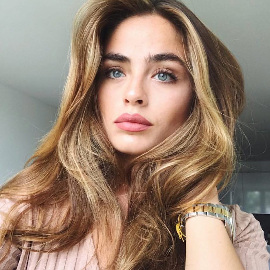 Blush make up vibes courtesy of our all time favourite beauty @matiamubysofia ⚡️✨💞 ift.tt/2zlRjdW
