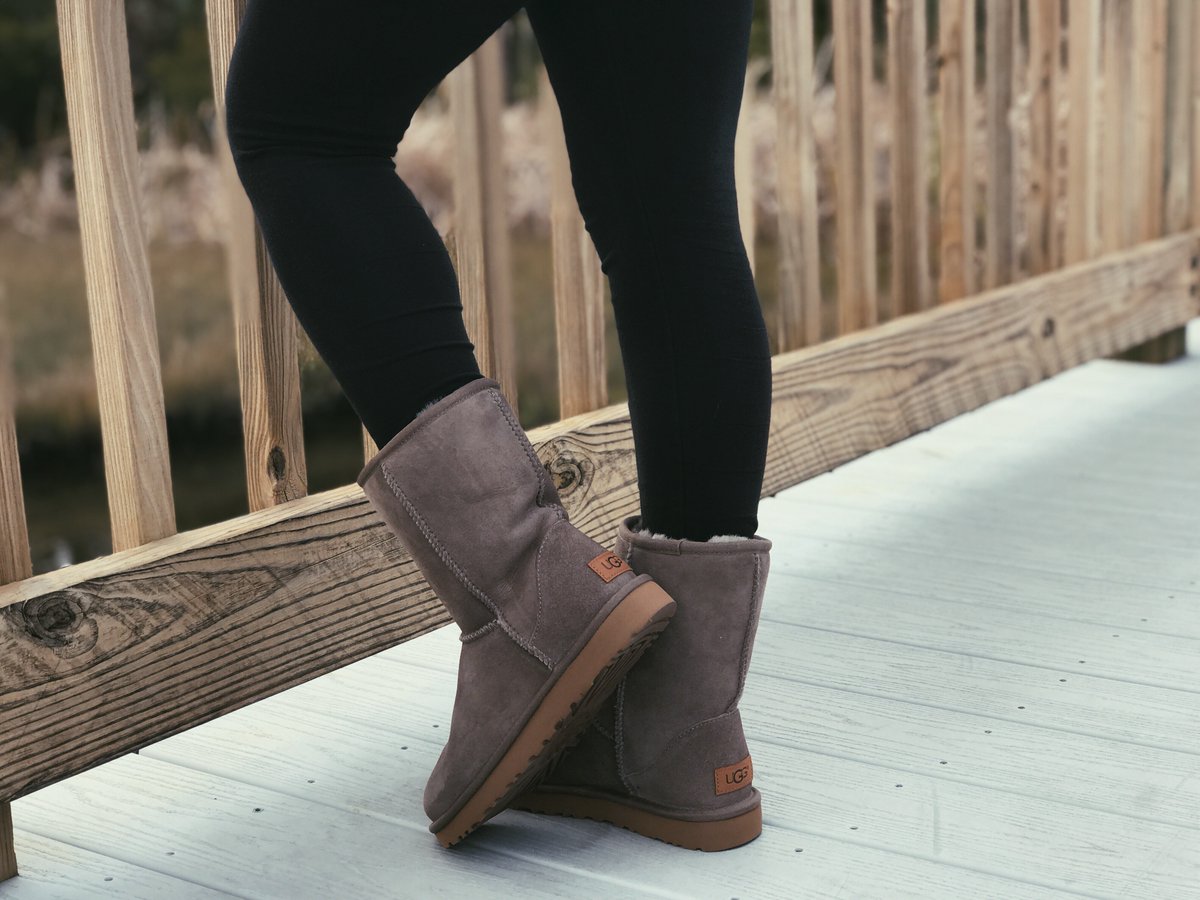 ugg fawn color