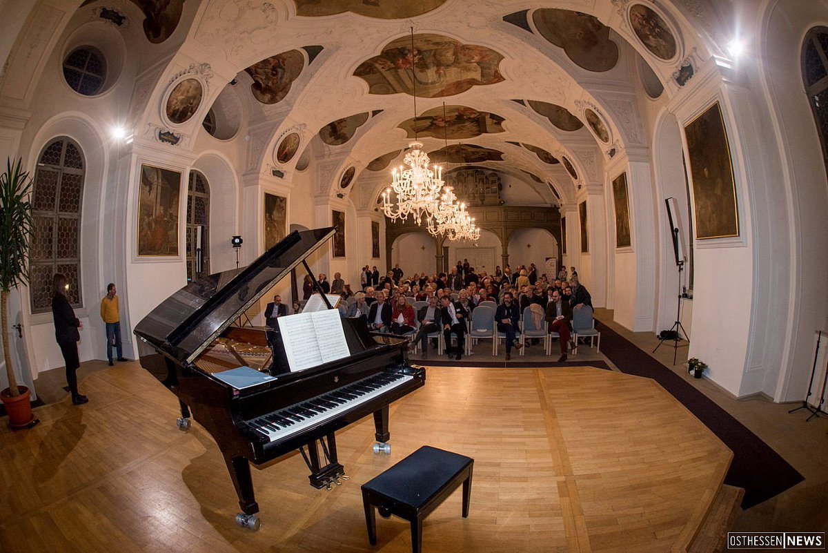Vielen Dank für dieses wunderbare Konzert, Nicolai und Felix. Ihr habt uns tief berührt 💜 Danke für die wundervolle Unterstützung der Deutschen KinderPalliativStiftung!