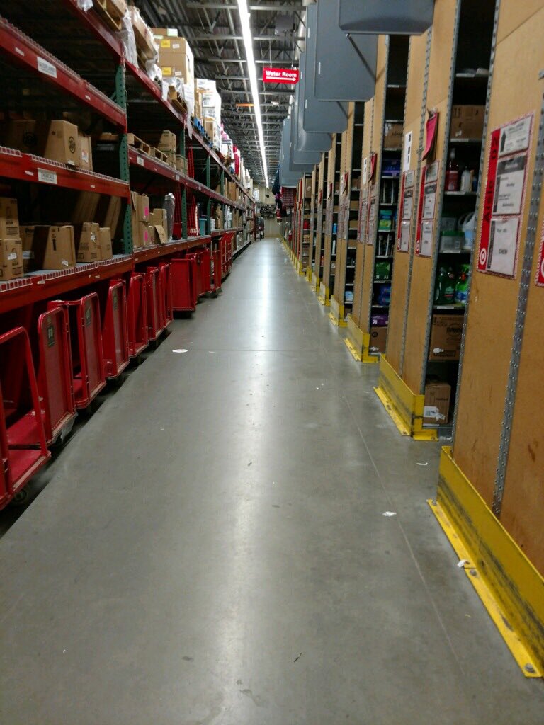 What double truck?! 1831 rockin’ clean stockroom AND projects afterwards- BF week! #gettinitdone <a href="/Eleah_target/">Eleah Gordhamer</a> <a href="/JansonKinsley/">Janson Kinsley</a> <a href="/Howard_JoshT/">Josh Howard</a>