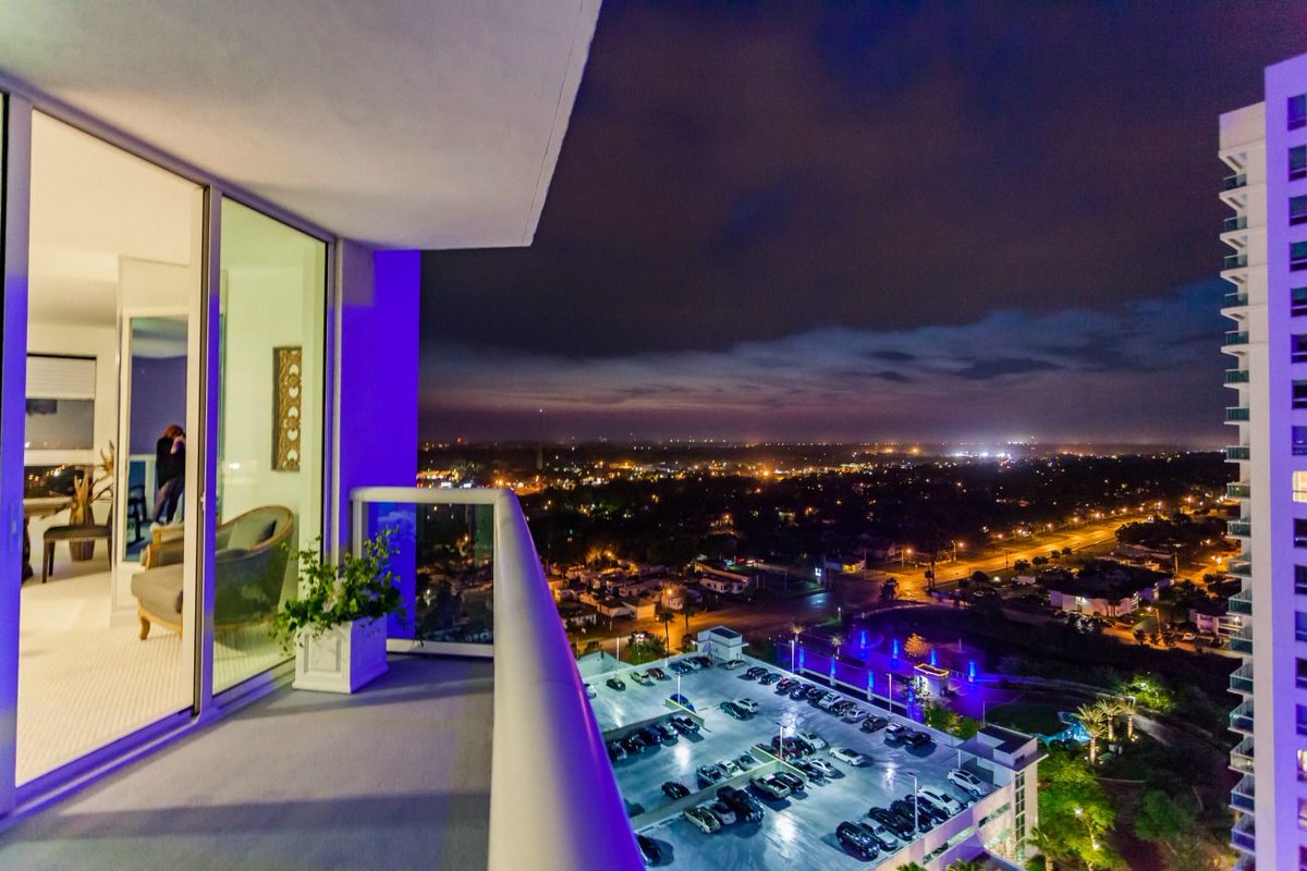 Live your dreams, live in a sky home! We'd love to show you around, (386) 310-1337! #MGontheHalifax #LiveInParadise buff.ly/2lGS76W