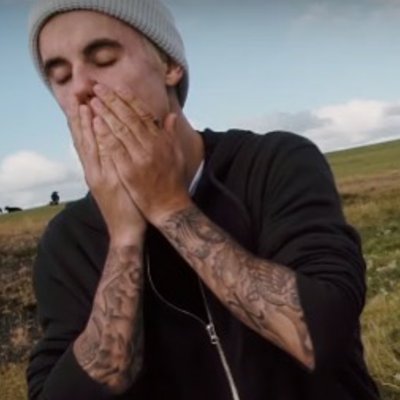 Edyldza's tweet photo. Belieber'a gelen yine mi eq bıkkınlık hissi; #SaygısızSabah https://t.co/ZqtMOIj7fB