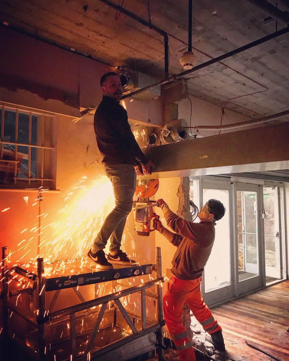 BruceandLukes's tweet photo. Well that escalated quickly....
#ItsNotWhatItLooksLike #DaleNoPowerTools #sparks #fire #smash #winning https://t.co/JpNtTjzXI9