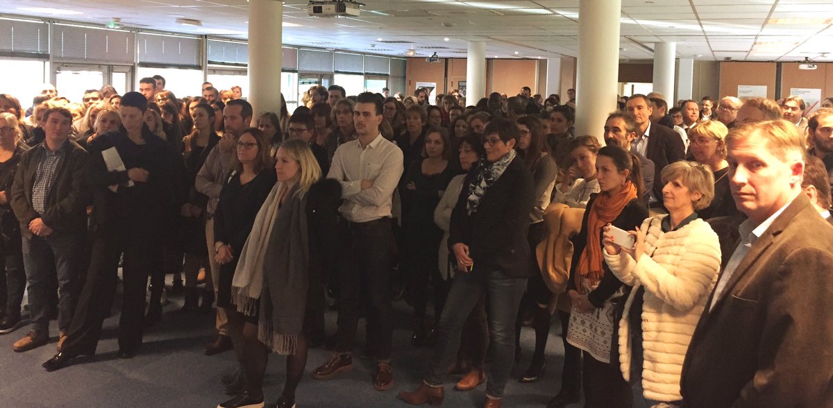 mathildemarre's tweet photo. Salle comble à #Pessac pour rencontres @mbebear @Delphmaison @MarieeOlivier départ lancé #wego @JulienSteimer #AXA https://t.co/lBsZ1nyoUK