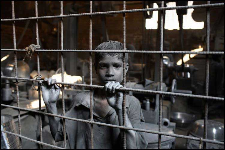 ChildLaborCLC's tweet photo. On Universal #ChildrensDay let's highlight the plight of 152 million children in #ChildLabor and 10 million children in #ModernSlavery -- The Global community has set the goal of ending #ChildLabor by 2025. https://t.co/9gB37evN5l