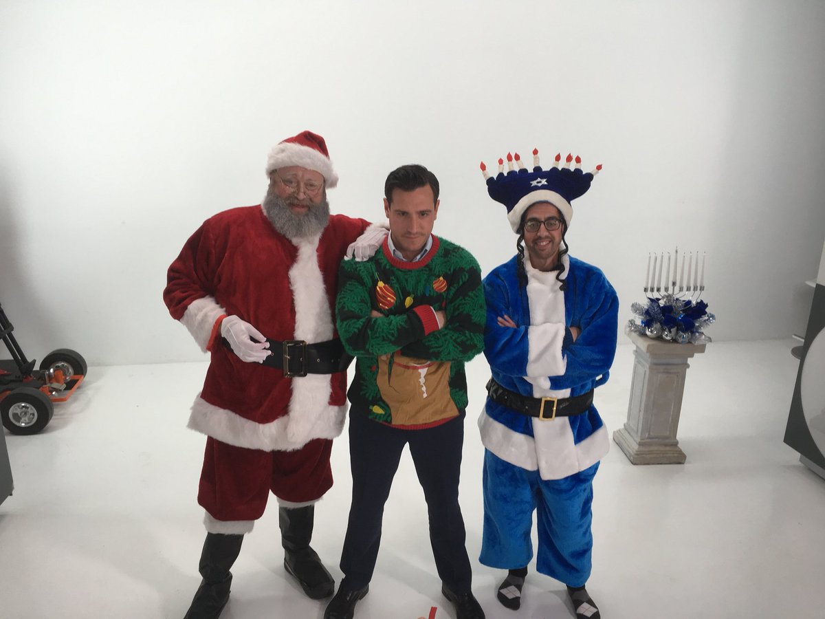 picturelab's tweet photo. Fun Holidays themed shoot last week for Gong!! #gong.io #picturelab #setlife #happyholidays https://t.co/upkOJVHv06