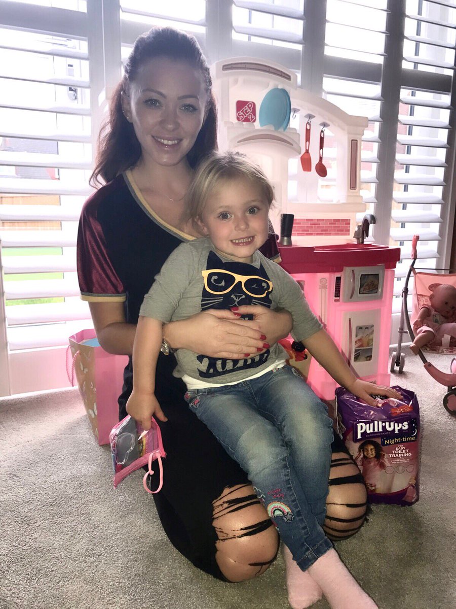 NatashaOfficial's tweet photo. She gets so excited when she uses the potty! https://t.co/WLuazAHMmC https://t.co/DcSxMbLwjh
#HUGGIESPullUps #6Steps #ad https://t.co/y30xuOtYdX