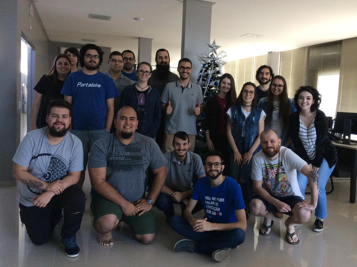 portabilis's tweet photo. O #TimePortabilis cada vez maior! 💙🖥️ Juntos com o mesmo desafio e pelo mesmo propósito: melhorar a educação pública! https://t.co/JiHgzZyHBj
