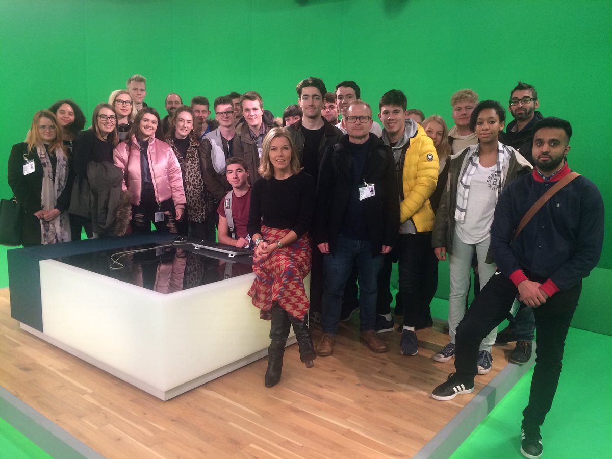 BBCFrediani's tweet photo. Delighted to host students from @HighburyJournos @HighburyCollege visit @ITVEveningNews @itvnews with @nightingaleitv https://t.co/SygP8bFjhi