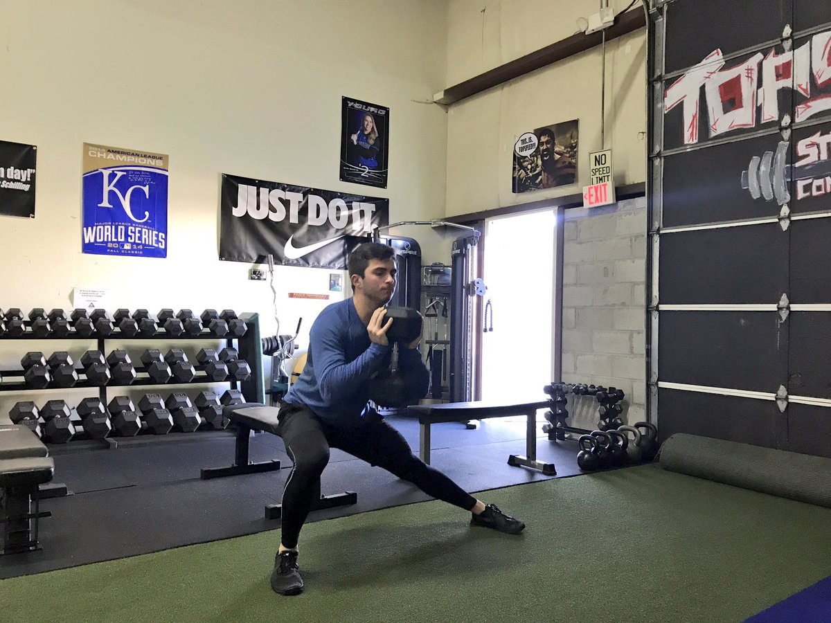 TopSpeedLLC's tweet photo. Really good workout by these 2 this morning. https://t.co/7PkD4cFs7a