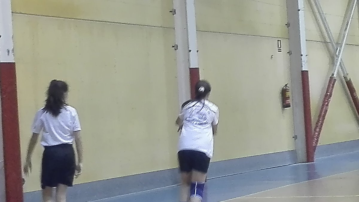 los_cdb's tweet photo. Entrnamiento del @Castilla_Sport  em el talamillo categoria infantil https://t.co/9kuYcpl7VH