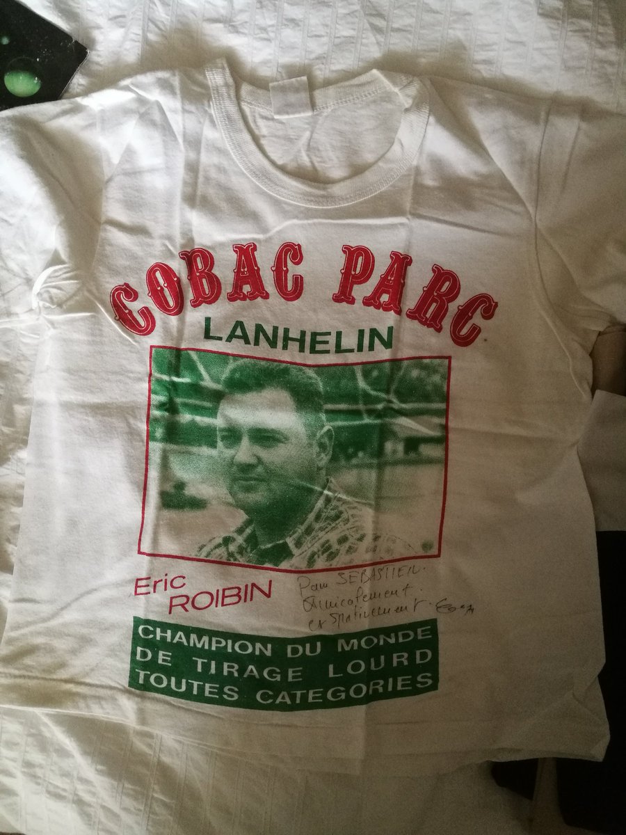 SbastienChassa1's tweet photo. J'ai retrouvé mon t-shirt «champion du monde tirage lourd toutes catégories» dédicacé par Éric Roibin. #Lanhelin #cobacparc #monchampiondumonde https://t.co/6lXpYeDKIi