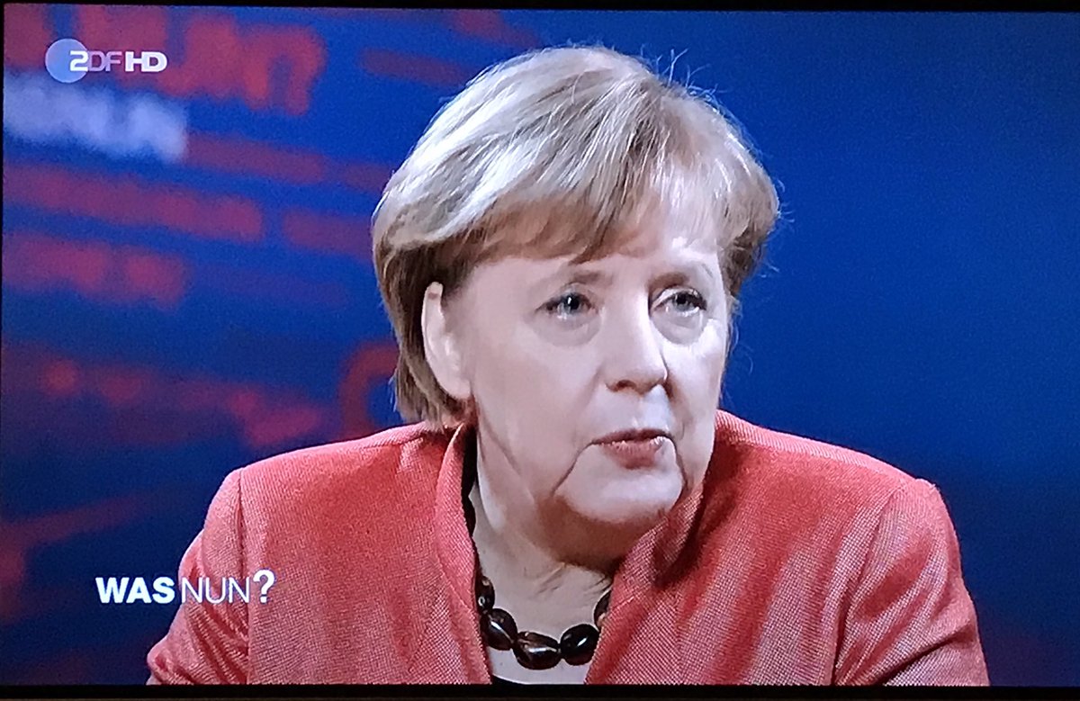 Merkel: Ich habe keine Fehler gemacht, ich trete nicht zurück. „Der Wähler hat mir einen Auftrag erteilt“. 
Prognose: Sie wird aus dem Amt gejagt werden, wie Honecker!🙈

🤔 #Wasnun #JamaikaAbbruch #Jamaika
