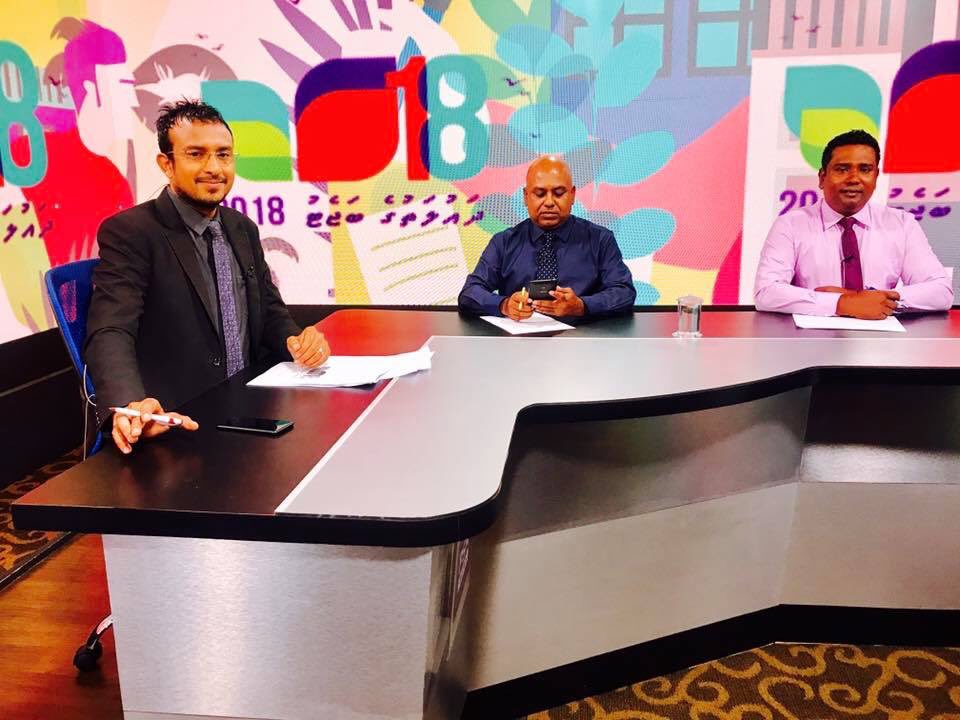 d_hoarafushi's tweet photo. #PSMNEWS  "budget 2018" RAEES YAMEEN 2018 👏👏👏👏. #RY2018. @Muhmed_Ismail @AhmedNarysh @icayd https://t.co/lKpM4S8OP8