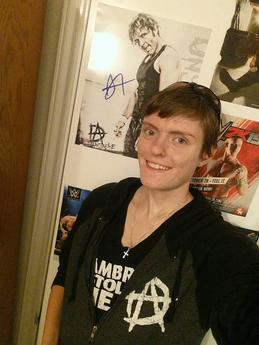 TheTaylorAlyssa's tweet photo. Ready for Monday Night Raw in Houston tonight and so excited to see my guy #DeanAmbrose live!!! #LetsGoAmbrose #TheShield #RawInHouston @TheDeanAmbrose @DeanAmbroseNet @WWE @WWEUniverse https://t.co/rEvH5kazHl
