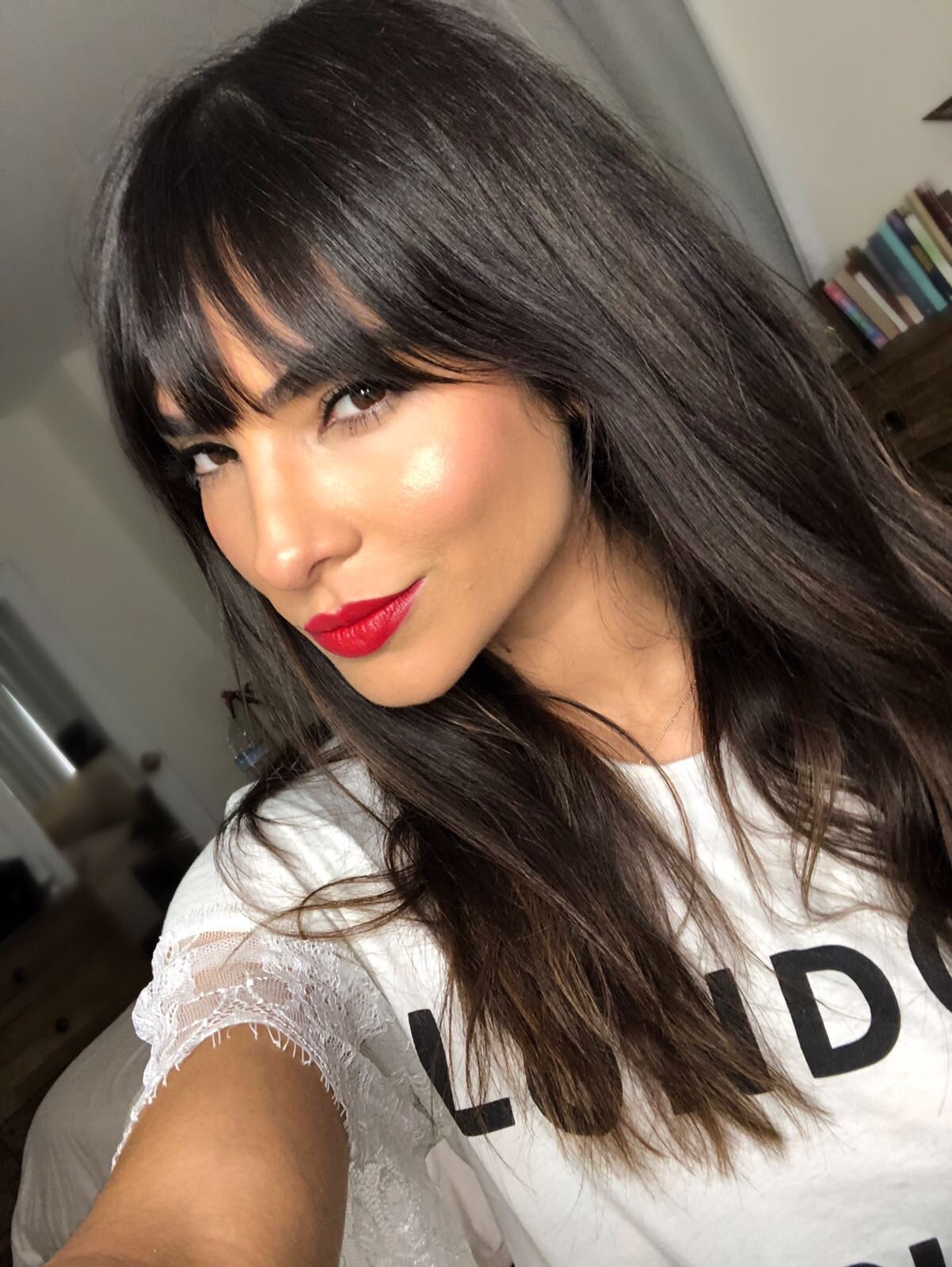 Alejandra Espinoza On Twitter For Pretty Perfect Selfies Find