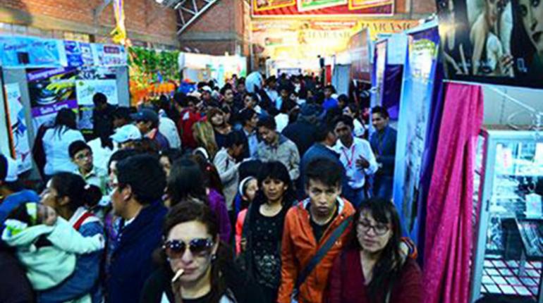 LosTiemposBol's tweet photo. #Expoteco concluye con la perspectiva de ampliar el campo ferial de Oruro:  https://t.co/0OqKiXK3yS https://t.co/l8LXwu0HXu