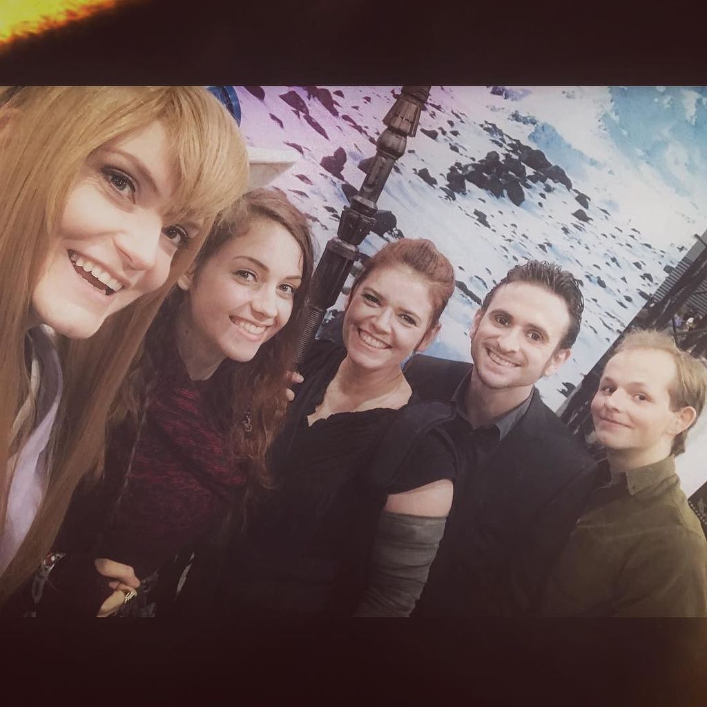 saraparker's tweet photo. Big thx to the best group selfie taker @arkytiorcosplay as #GadgetHackwrench - also in the pic @dalinxdust_cosplay as herself , Me as #DarkRey , @cosplayproximus as #Lucifer and Casper as himself .
#dutchcosplayer #dutchcomiccon #dutchcomiccon2017 #costu… https://t.co/awOammQTQ3 https://t.co/4QIsgclxmh