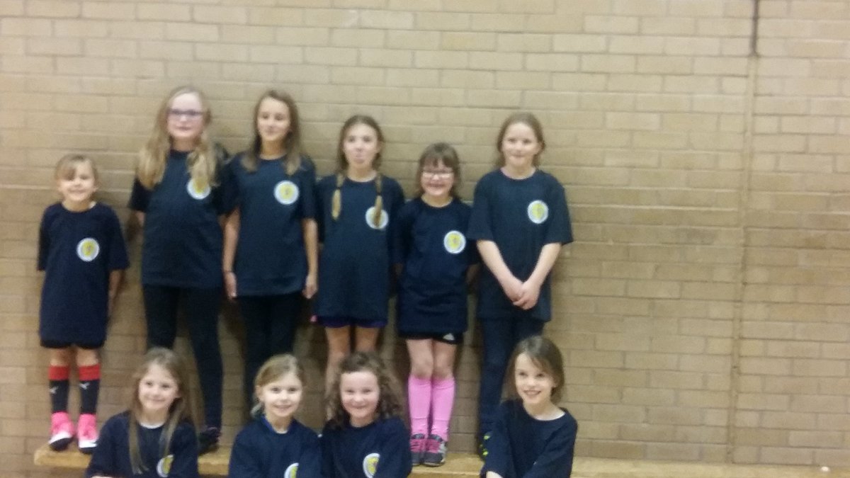 Jamiesmith1980's tweet image. Girls over the moon with getting their @JLMurray17 Football tops this evening @ Ladywood Leisure Centre
