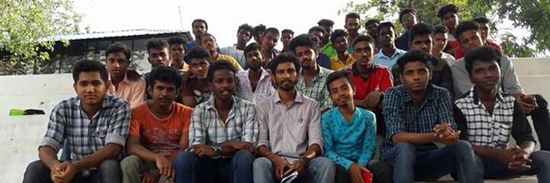 ArunAyans's tweet photo. @TSK_TheMovie @VigneshShivN @KeerthyOfficial @anirudhofficial #MyThaanaSerndhaKoottam
💪💪 #SuperbClick
Send your Friendship gang group photos to us : @TSK_TheMovie https://t.co/QJpgQDjcNa https://t.co/R4dcfast5D