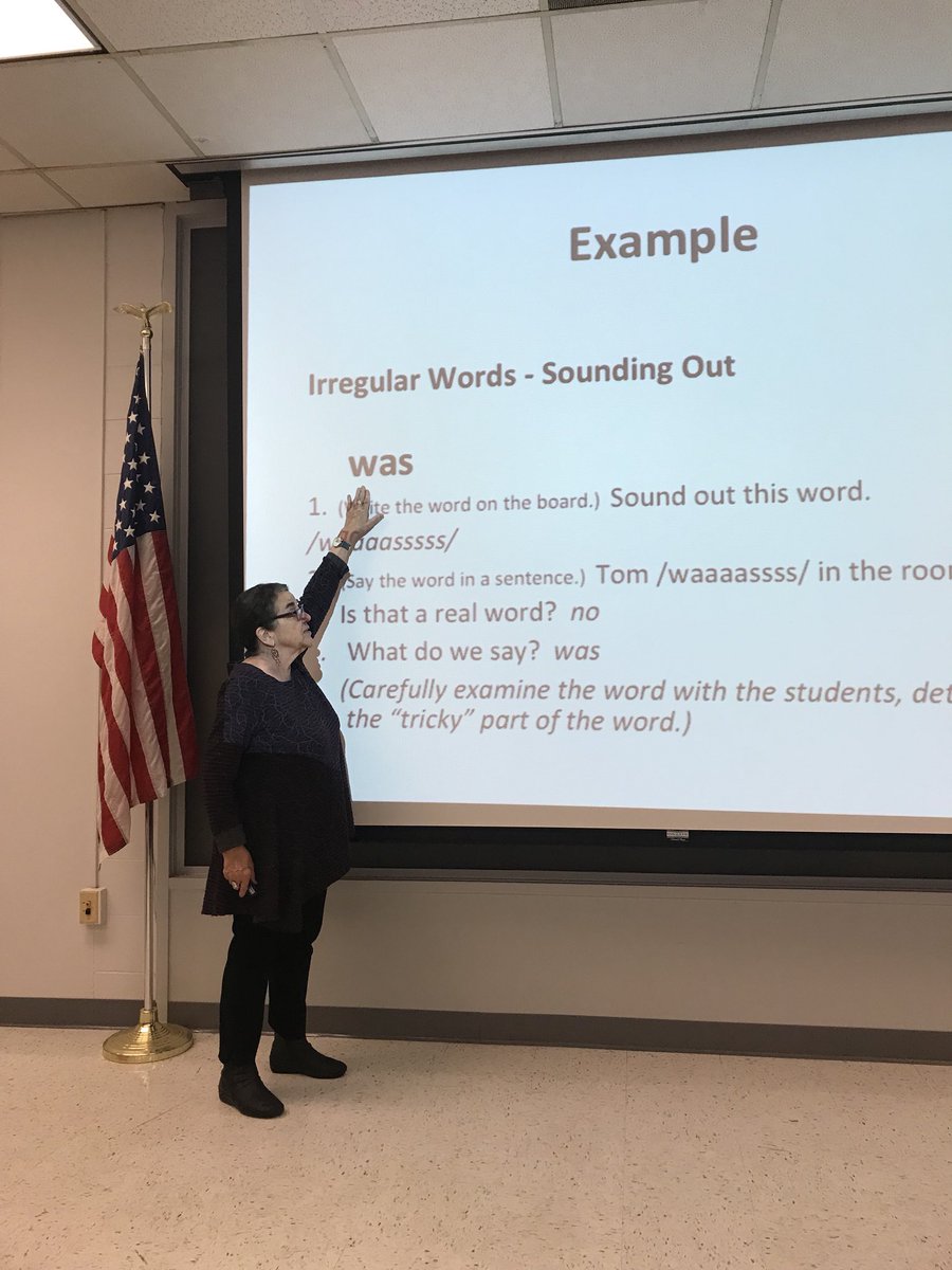 KimHartlage's tweet photo. Dr. Anita Archer teaching us the important things about teaching irregular sight words. #DukePowerofReading2017 https://t.co/hykZvG9HU4