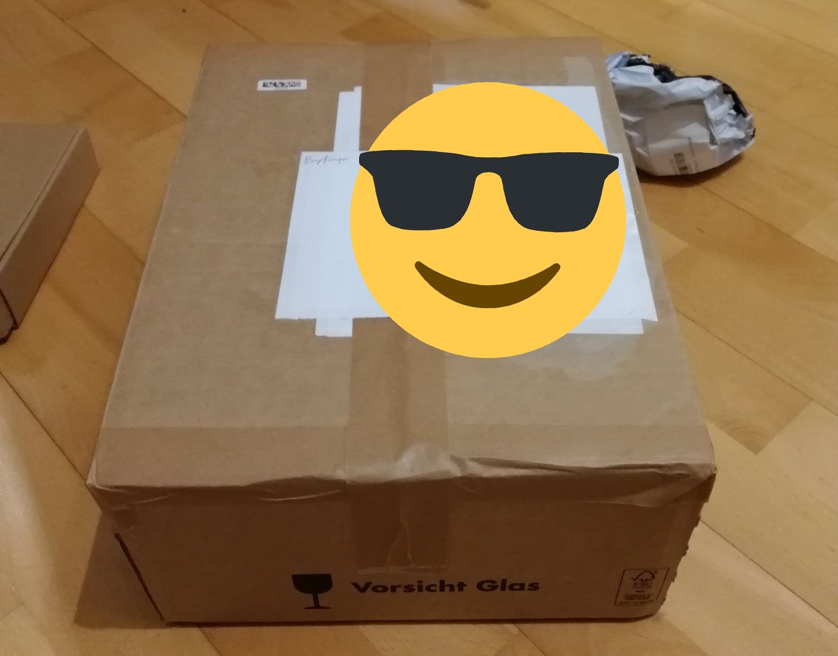 TechTriXa's tweet photo. Das #ReevenBundle ist verpackt, beschriftet und ready zum versenden 😉
Das mir hier keiner auf die Idee kommt das ich meine Gewinnspiele fake 😉😁✌️
Gratulation nochmals an den Gewinner von mir und #Reeven 😊 https://t.co/DY8a7JLBLz