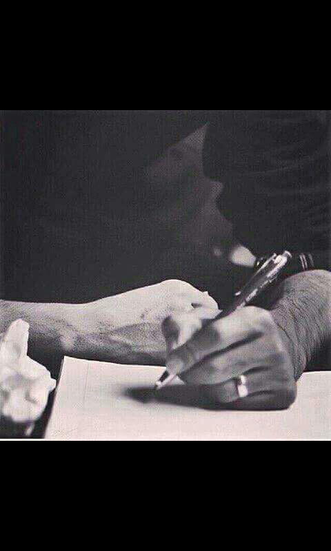 bic__aij's tweet photo. .
.
.
.
.
.
.
.
.
.
.
.
لا استطيع ان اكتب 
كل مافي داخلي 
فأنا متعب😔
.
.
.
.
.
.
.
.
.
.
.
#برق_الظلام&amp; https://t.co/Cq0mhyMJMP