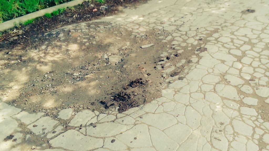Gehercol's tweet photo. .@UsmeAlcaldia En el mejoramiento de estas #Vias deberia participar .@granjatahualpa deterioran las vian y recursos locales con mas de 10 vehiculos transitando en el sector, en promedio. https://t.co/jIhijfrIl0