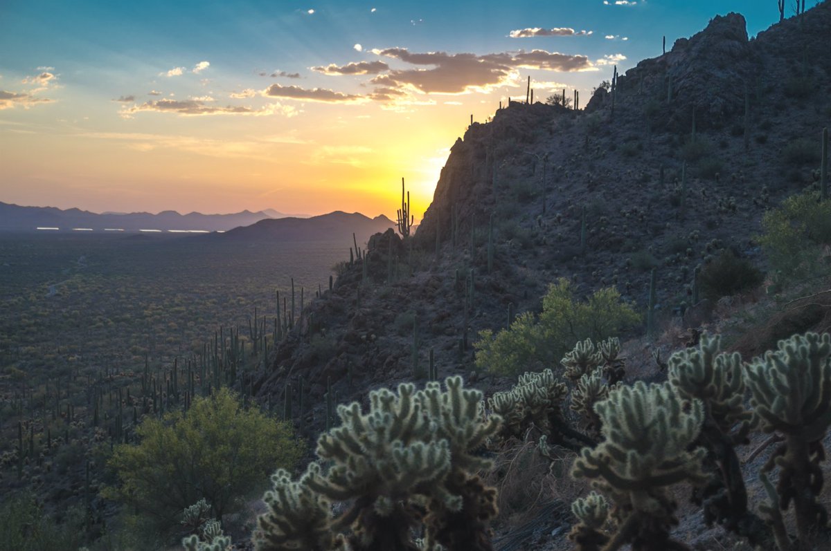 Interior's tweet photo. Feast on epic views &amp; fun activities when you #OptOutside to public lands this #ThanksgivingWeek https://t.co/qbmrnFKuTG https://t.co/7cdLt6nP65