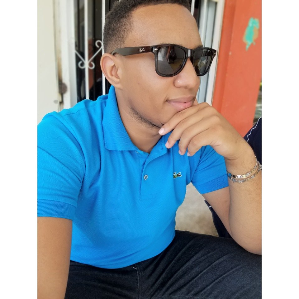 TheOliver94's tweet photo. #NuevaFotoDePerfil https://t.co/8ShhyFwp1c