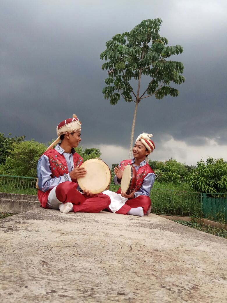 bangfadli698's tweet photo. Umen bisa gebuk hadroh gabisa metik gitar kitamah. https://t.co/qEdkBdw8FM