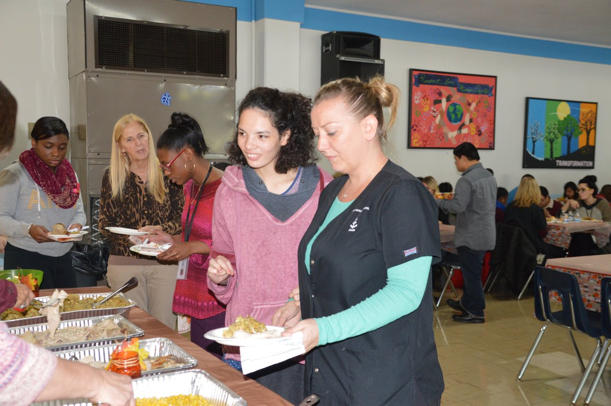 FelicianSchool's tweet photo. Thanksgiving Feast today...we are thankful for all who helped out in any way! #practiceforthebigday #feastingwithfriends #fullandthankful https://t.co/vagTedDNET