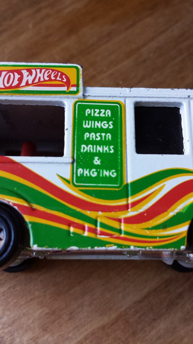 smartestmommy's tweet photo. @Hot_Wheels @Mattel PLEASE HELP. What is this food truck selling?! “PKG’ING” - Packaging? Is the container not included with your order? Why so stingy?? #soconfused #hotwheels #foodtruck #byostyrofoam https://t.co/jZS3BMPiNy