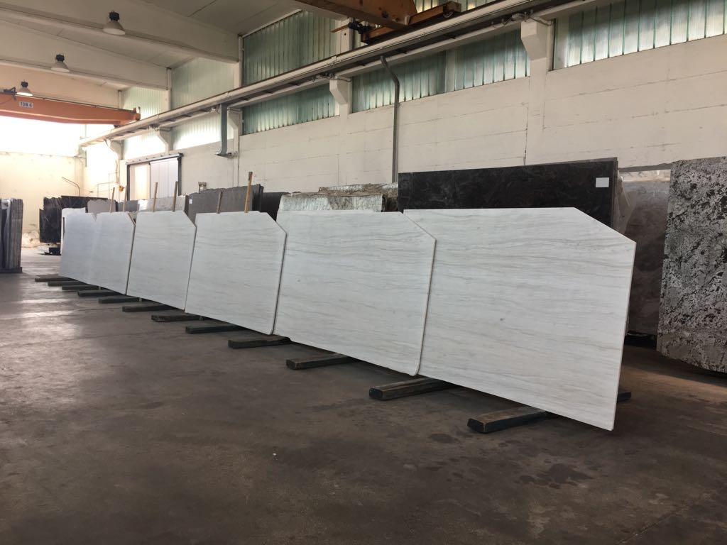 GDStones's tweet photo. The Australian architects @Woods_Bagot specified our Magda White Marble for the new Premium Lounge at Heathrow that will open ready to service passengers flying one of the new direct flights to Perth from London. https://t.co/eowm4BFu0C https://t.co/HXXmAzf28j