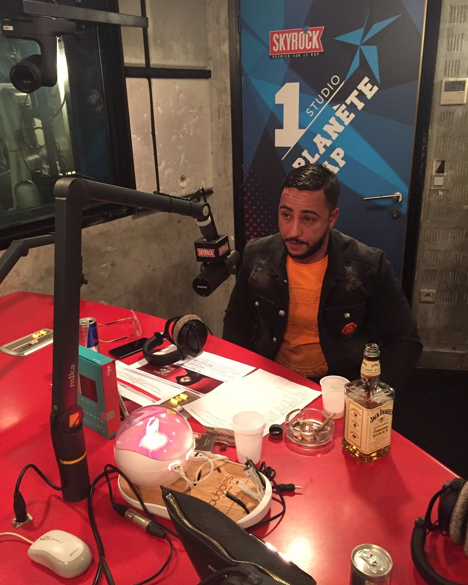 Lacrim_Officiel's tweet photo. #LacrimSurSkyrock https://t.co/bqViwwbHUj