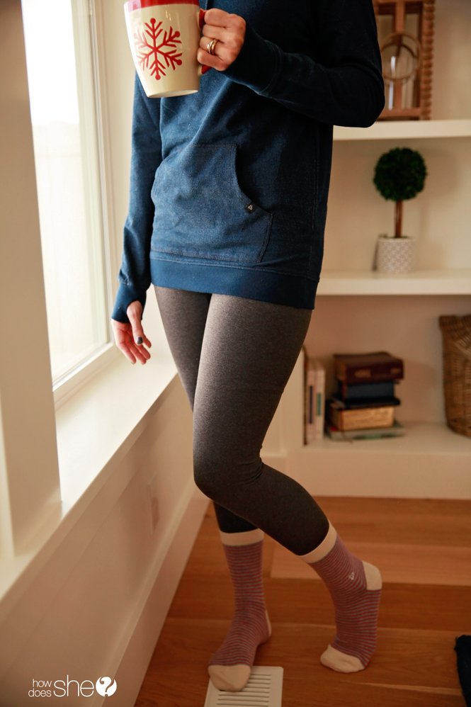howdoesshe's tweet photo. Get ready for the softest, comfiest clothes you’ll ever own. They are made from super supple organic cotton so they look great and feel great. I promise, you’ll want to live in them all day long. #organiccotton #softestclothes https://t.co/Cb2Fslxagr https://t.co/hxkqeobW0t