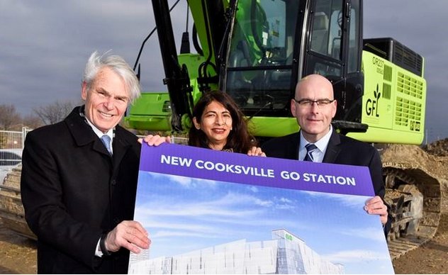 MissiNewsRoom's tweet photo. Politicians kick off #Cooksville @GOtransit  station improvements https://t.co/sXVxrntMv2 https://t.co/GYBemdQe6w