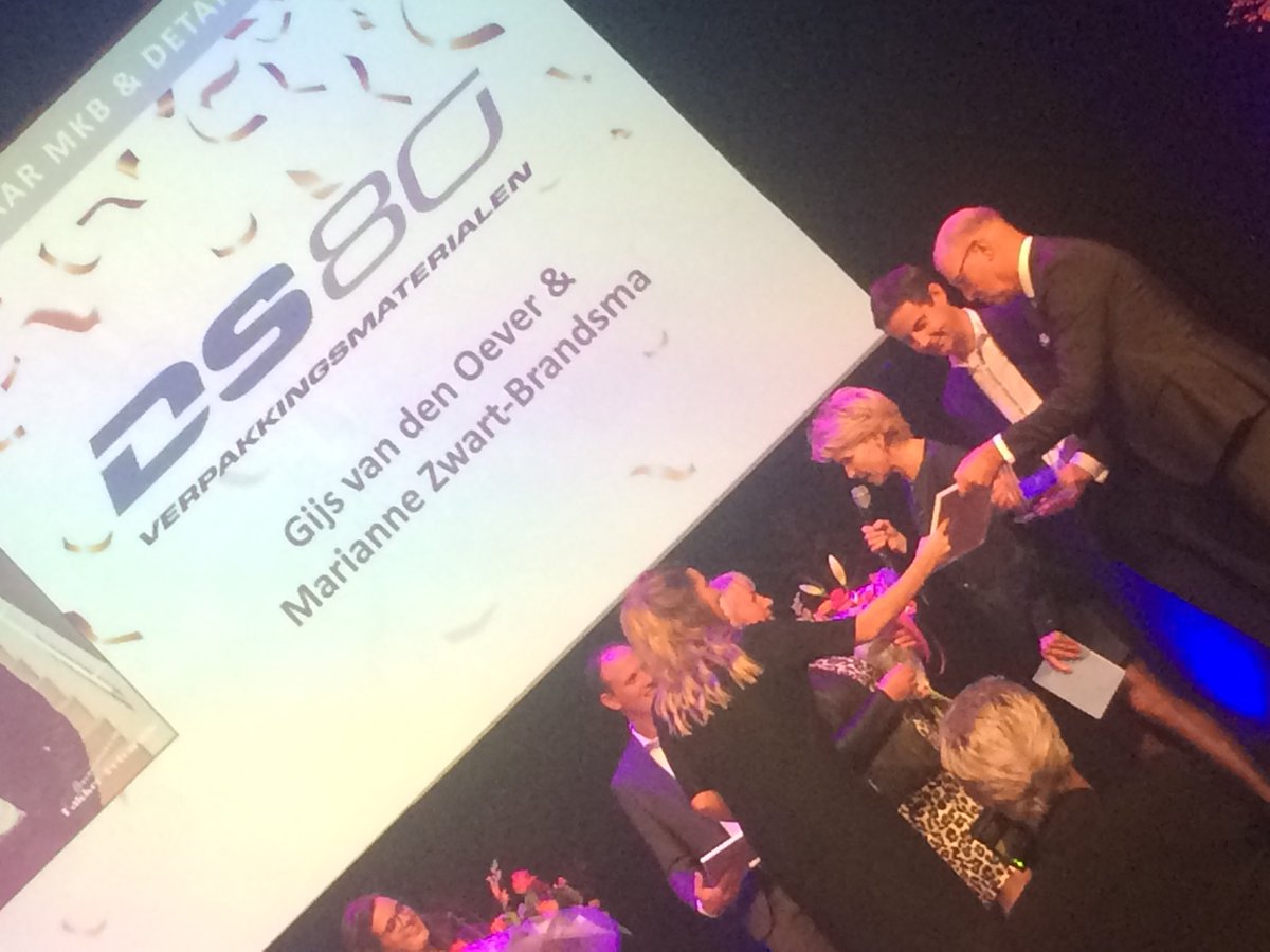 mariska_kleijne's tweet image. DS80 winnaar van MKB prijs bij #DEV2017. Gefeliciteerd 🎉
