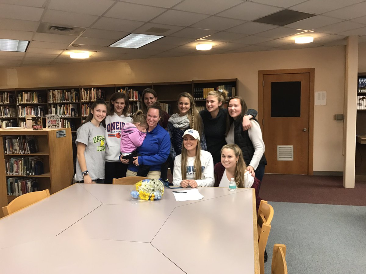 Oneida_GBball's tweet photo. Congratulations to Julianna Cavanagh as she signed her letter of intent to the University of North Carolina Wilmington for track and field! https://t.co/DFBKzXhBug
