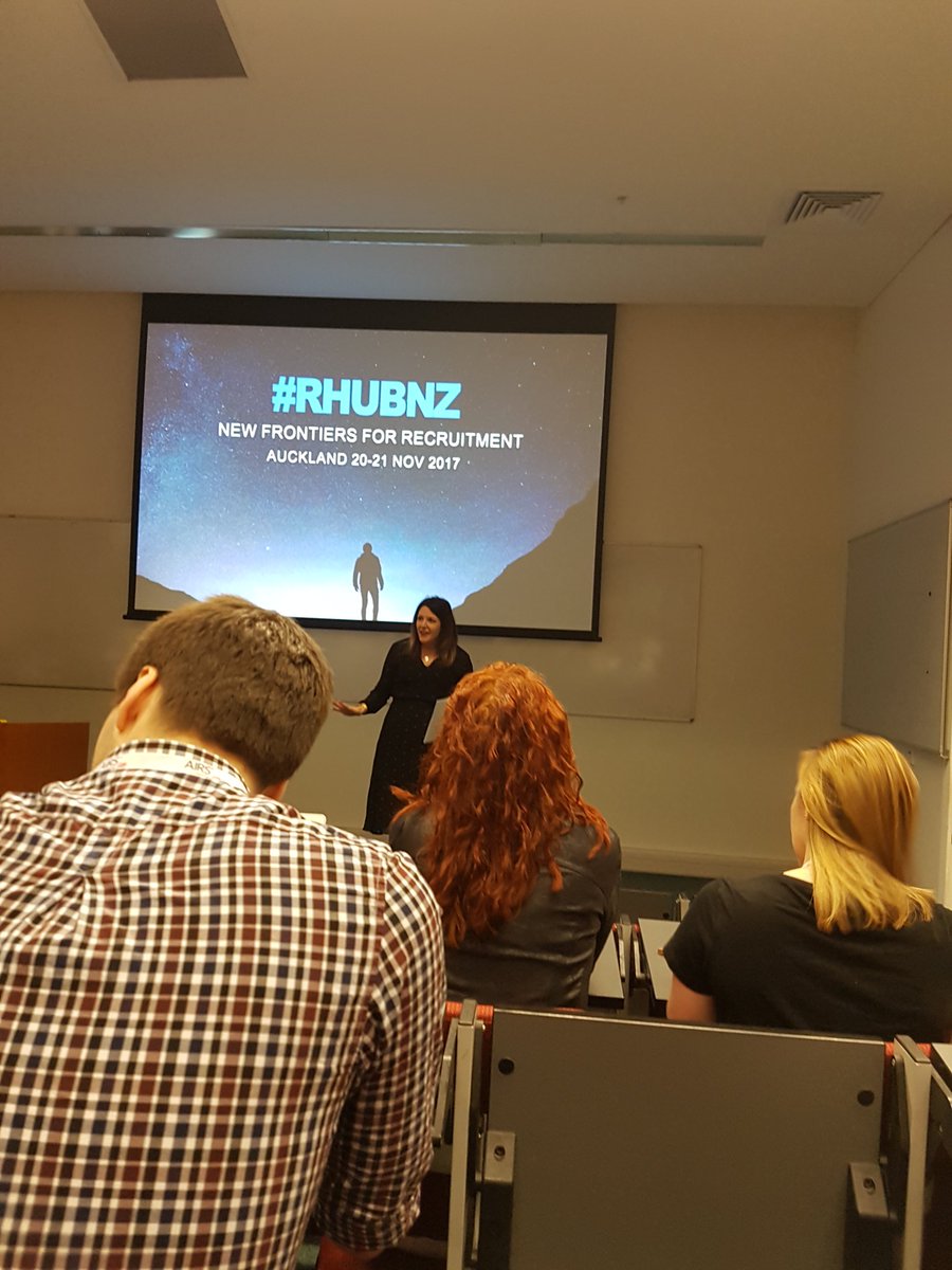 AbbeKing4's tweet photo. Awesome intro in Te Reo @RachieMouse    #RHUBNZ Love it! 😁 https://t.co/hb12uxFVOA