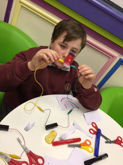 ListonMaeve's tweet photo. Building light houses for @ScienceWeek #BelieveinScience @ShowOffYourSci #showoffyourscience @MICLimerick @ScienceTipp https://t.co/VxqHdQuWHD