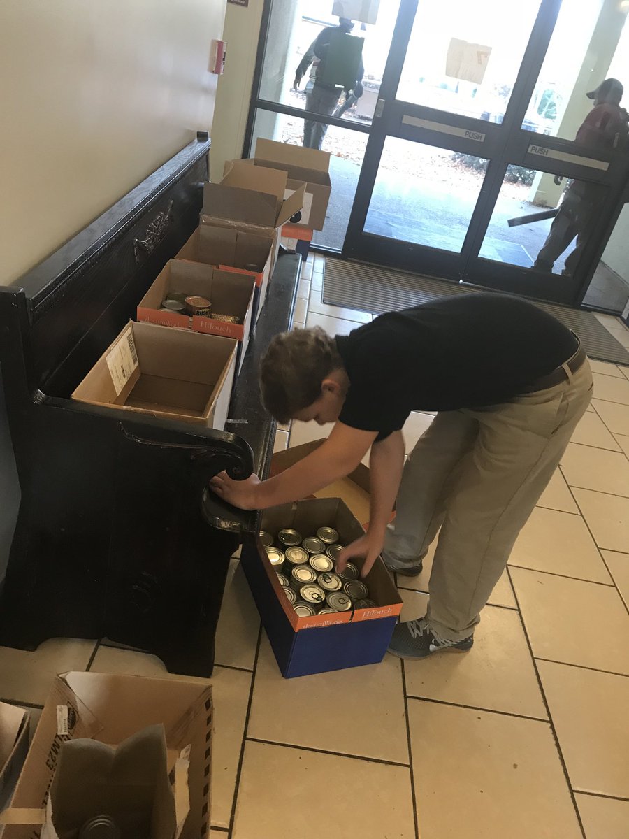 ecs_eagles's tweet photo. Our annual middle school #thanksgiving food drive benefiting #LivingWaterCommunityChurch with Rev. Ssebikindu ended today after the students and Mrs. Bierbrodt got it all organized! #ecsgenerosity #abound https://t.co/JJ54PDvG1q